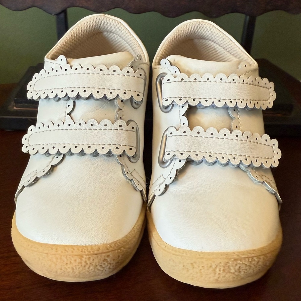 L’ Amour Melissa Scalloped Double Strap Sneaker•White•Size 8